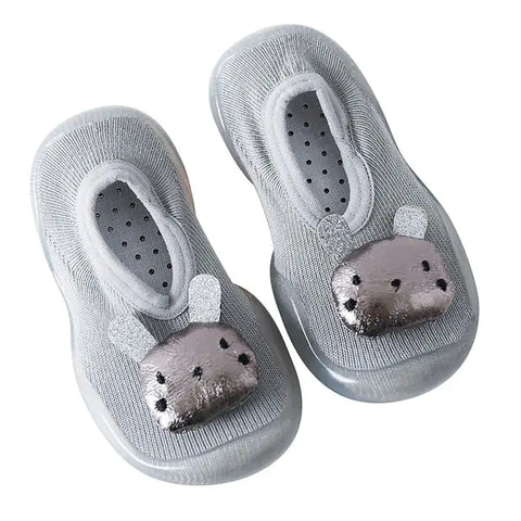Kleinkinderschuhe mit verschiedenen Farben