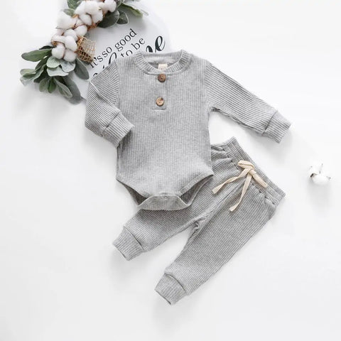 Herbstkleidung für Babys aus Baumwolle
