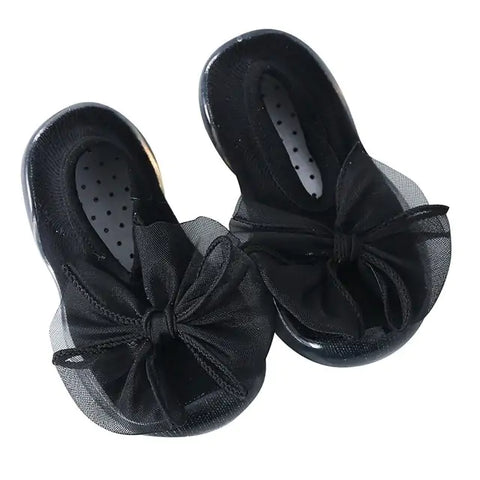 Kleinkinderschuhe mit verschiedenen Farben