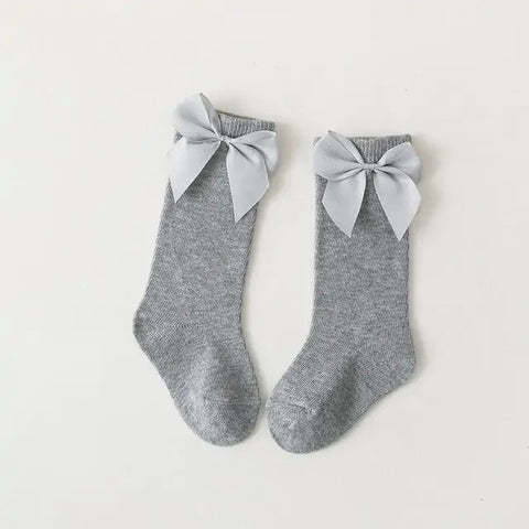Socken im spanischen Stil für Kleinkinder