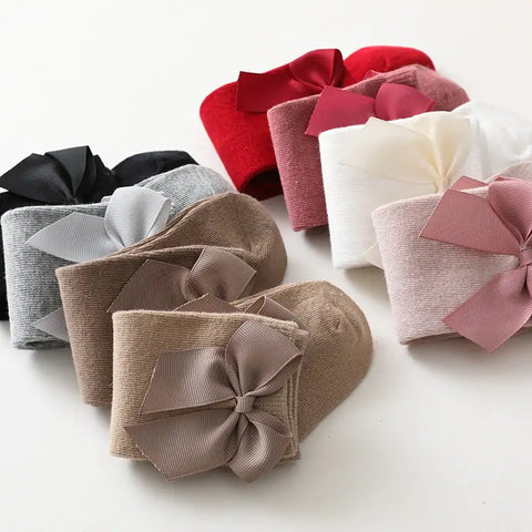 Socken im spanischen Stil für Kleinkinder