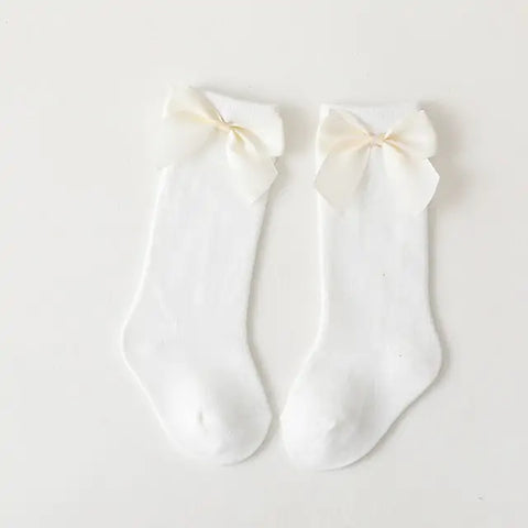 Socken im spanischen Stil für Kleinkinder