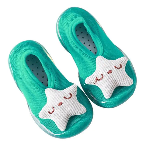 Kleinkinderschuhe mit verschiedenen Farben
