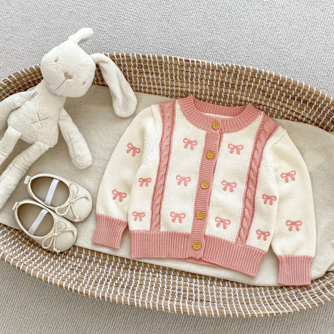 Süßer Baby Strickjacken-Set mit One-sies