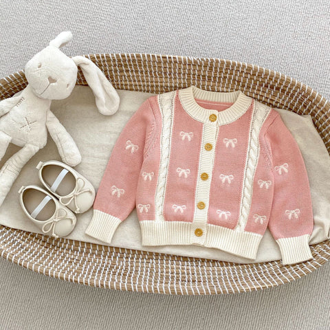 Süßer Baby Strickjacken-Set mit One-sies