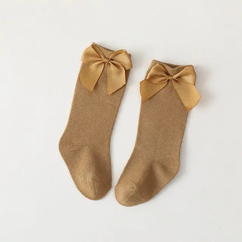 Socken im spanischen Stil für Kleinkinder