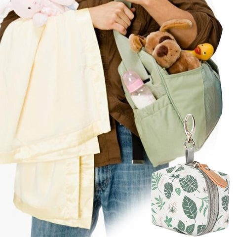 Waterproof pacifier bag for babies