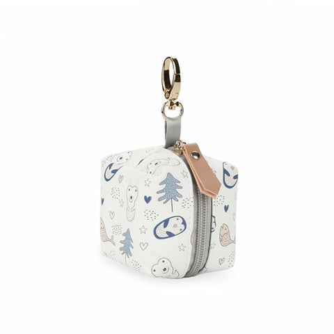 Waterproof pacifier bag for babies