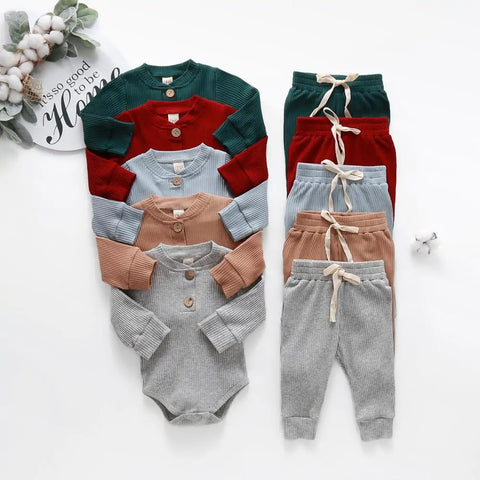 Herbstkleidung für Babys aus Baumwolle