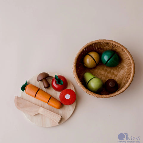 QToys Australien - Farbige Obstkorb 9-tlg. mit Messer, Korb und Schneidebrett