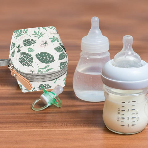 Waterproof pacifier bag for babies