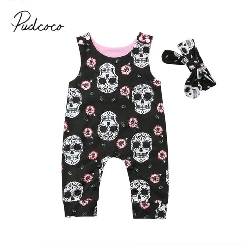 Baby-Strampelanzug mit Totenkopf-Motiv