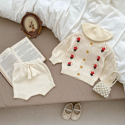 Hochwertige handgefertigte Kleid Sets für Babys Blumen Design