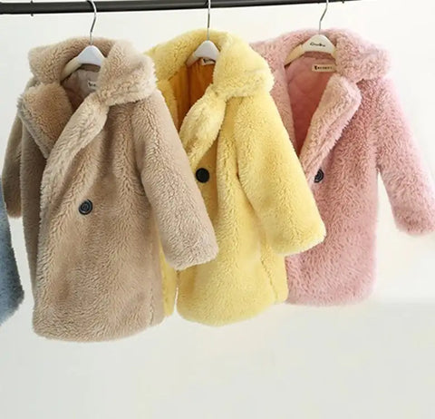 Pelzmantel für Kinder im Herbst und Winter